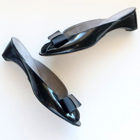 Stuart Weitzman Black Patent Leather Peep Toe Low Heel Mules Slip-on Pump Shoe 8 - Picture 3 of 16